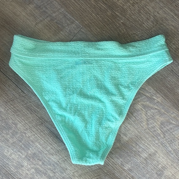 •| billabong bikini - Picture 8 of 9